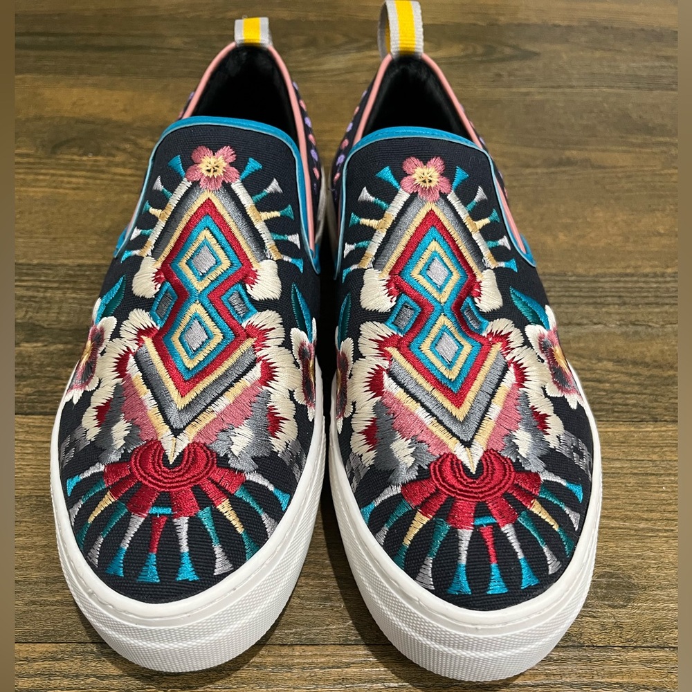Johnny Was Blue Hutton Embroidered Slip On Sneakers Sz. 41